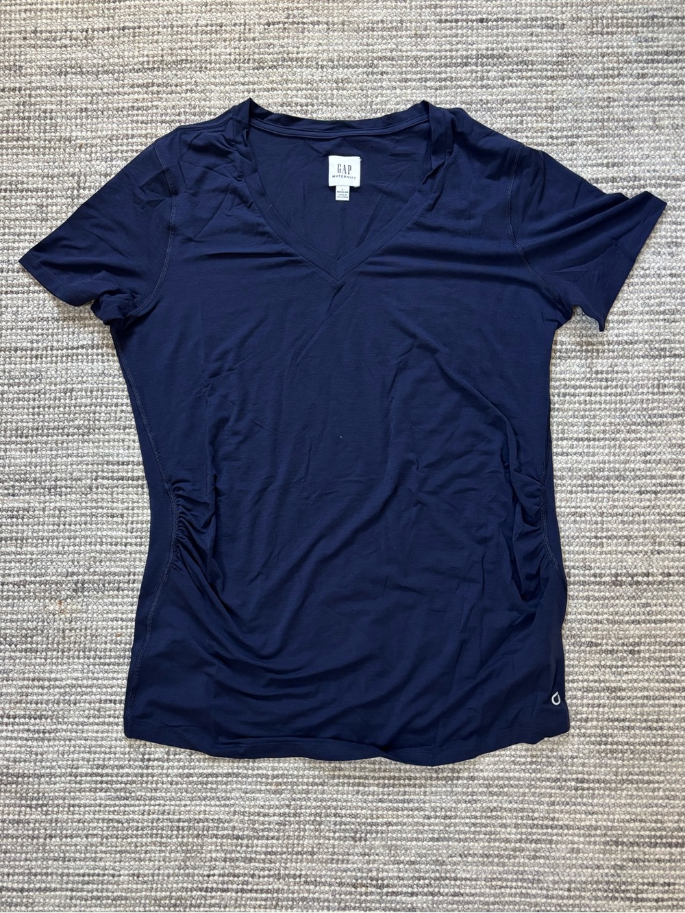 NEW Maternity GapFit Breathe V-Neck T-Shirt- Large